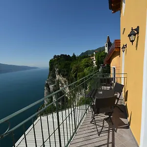 hotel-miralago-tremosine.it-lombardy.com/