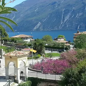 albergo-villa-grazia.it-lombardy.com/