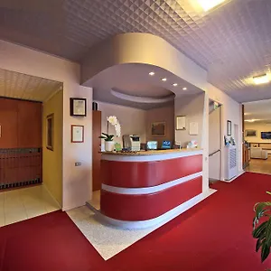 *** Hotel Cristallo Italia